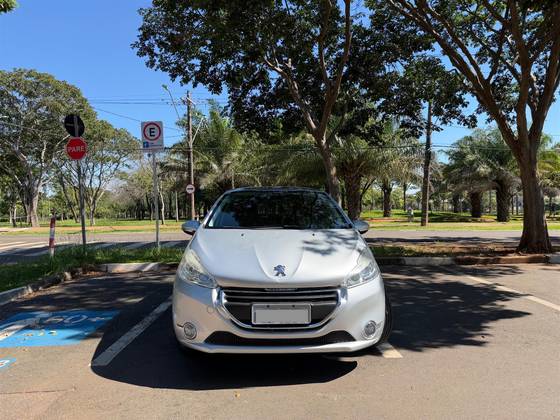 PEUGEOT 208 1.6 GRIFFE 16V FLEX 4P MANUAL